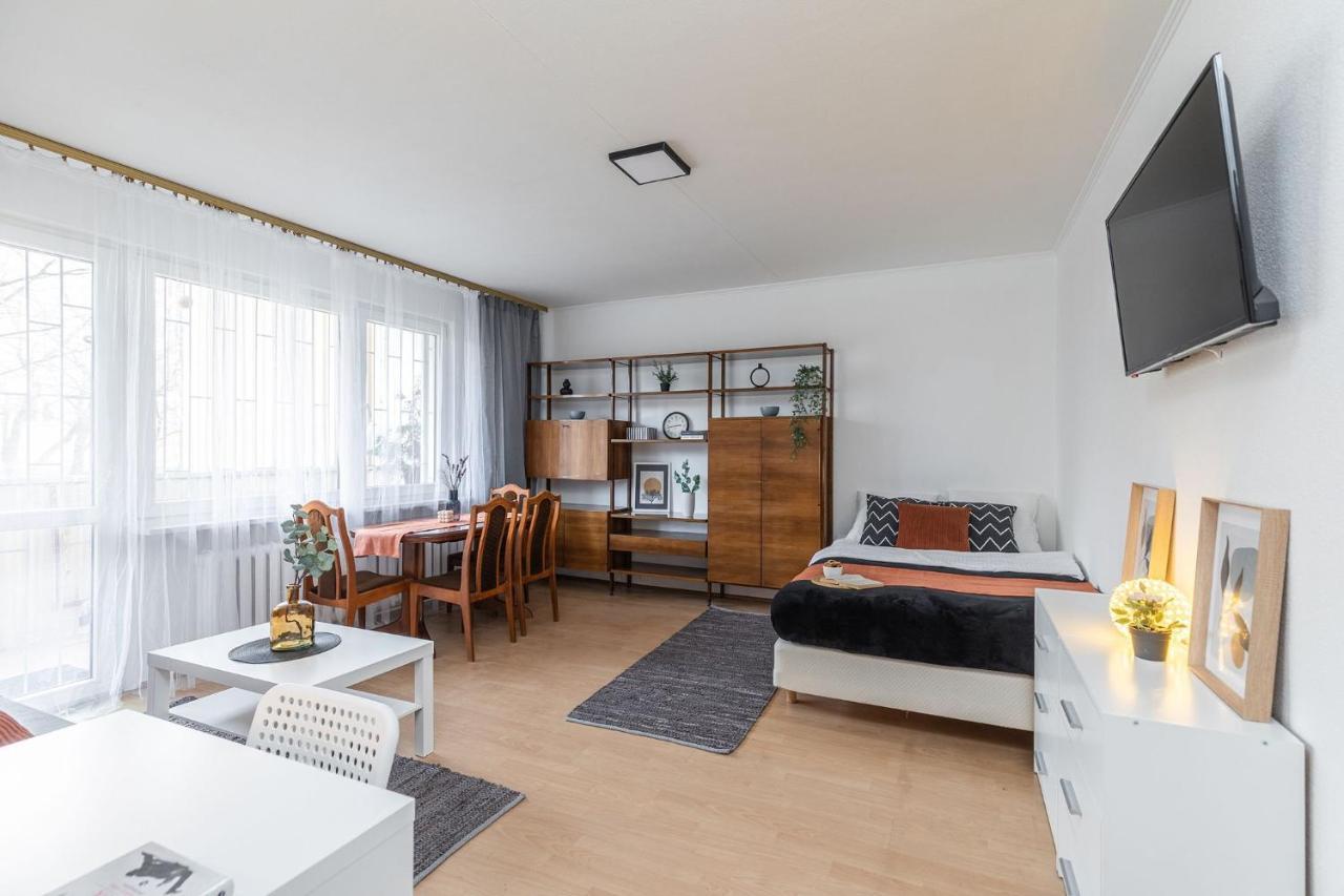 Room, Pirenejska 20 Cozy Rooms Warsaw Exterior photo